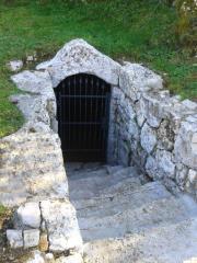 Vodna kraška jama Lebica